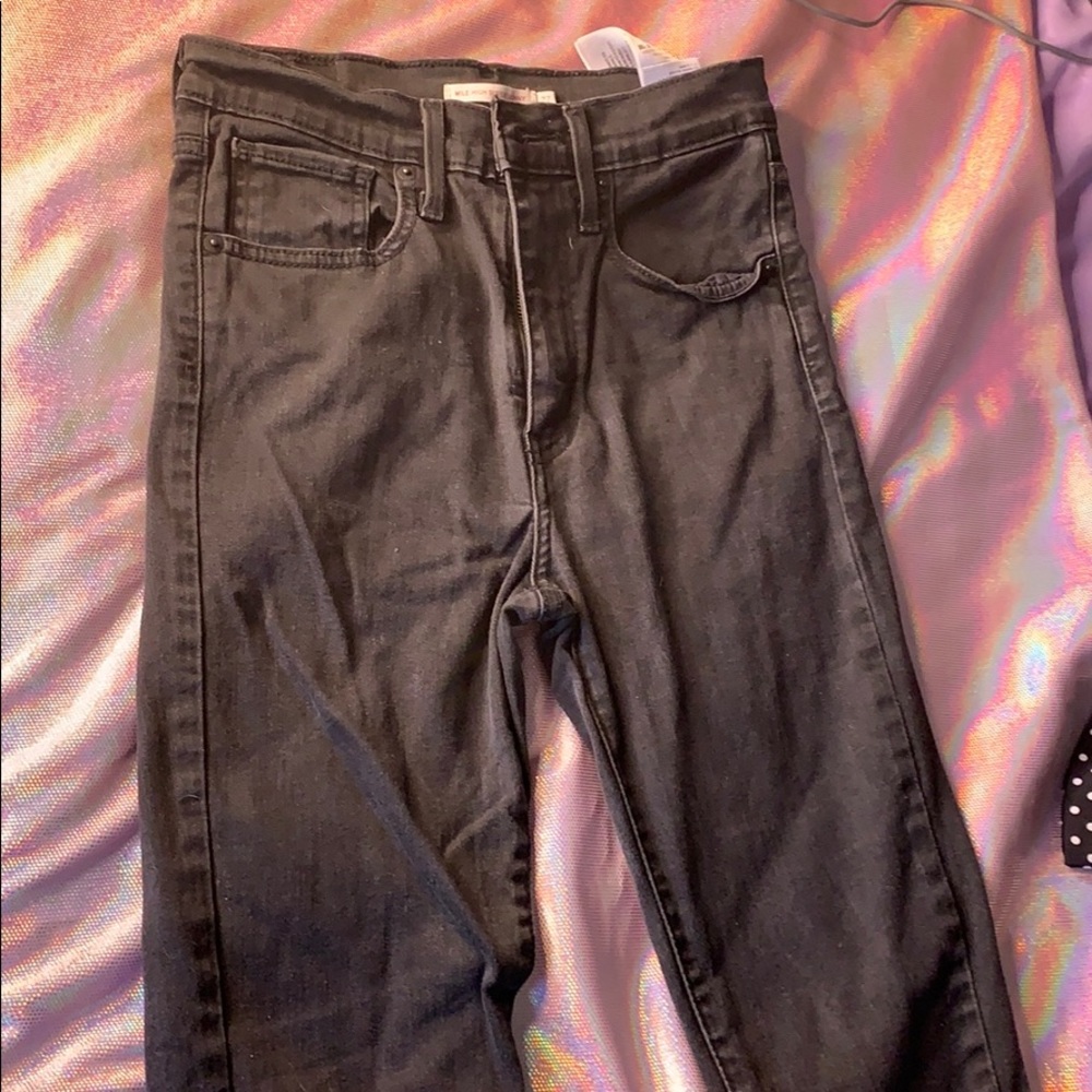 Levi’s black jeans